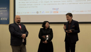 Книга співавторства Вадима Міського про «Українське радіо» отримала премію KBU Awards 2025